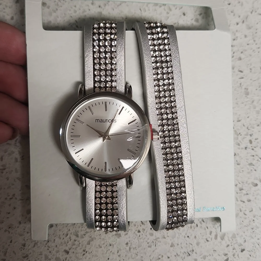 Maurices NWT Adjustable Bling Bracelet Watch Wrap.